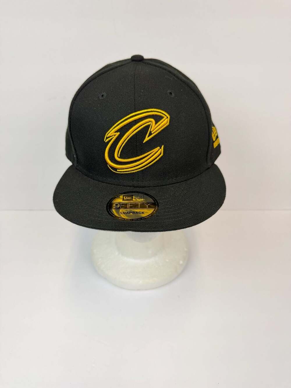 New Era 9FIFTY Cleveland Cavaliers Black Snapback Hat